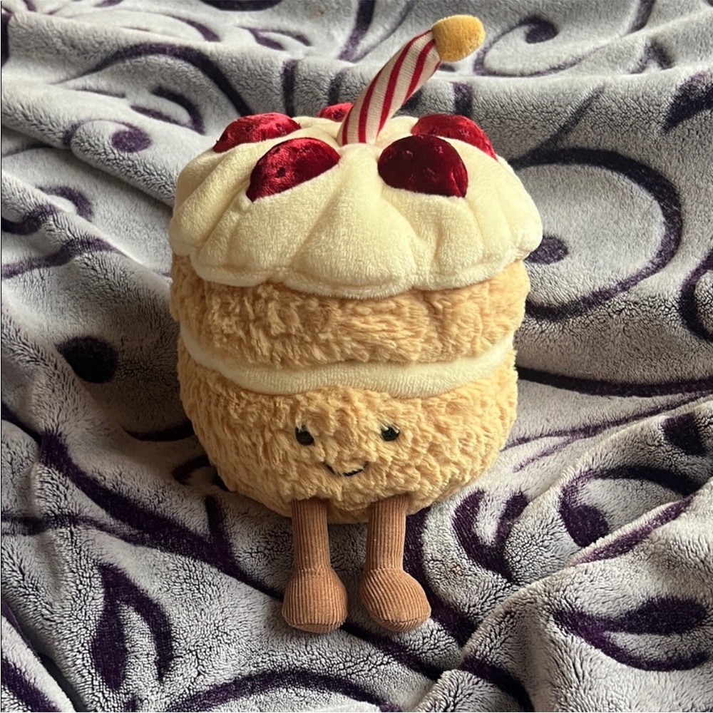 Jellycat Amuseables Birthday Cake🎂